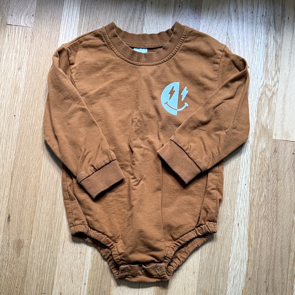 Cozy Brown Kids Bodysuit with Smiley Design